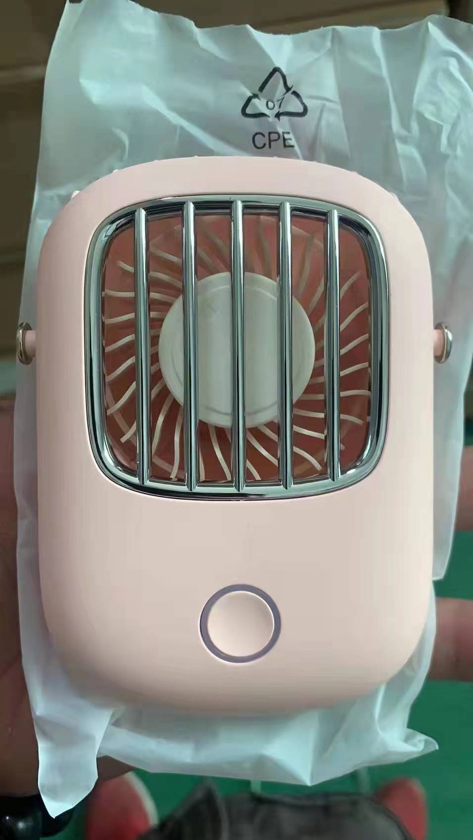 Ventilateur de cou 3 vitesses Breeze en situation